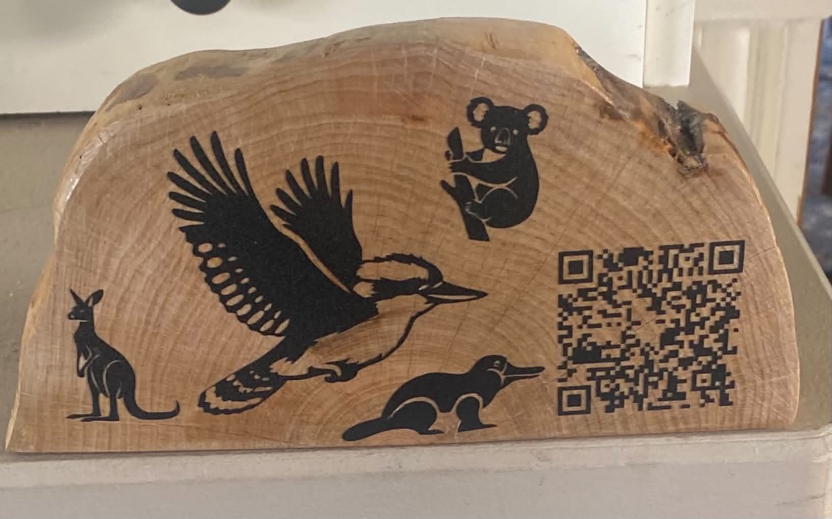 Australian Wildlife Maple Keepsake – Kookaburra Edition